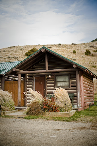 Chico Hot Springs Resort & Day Spa