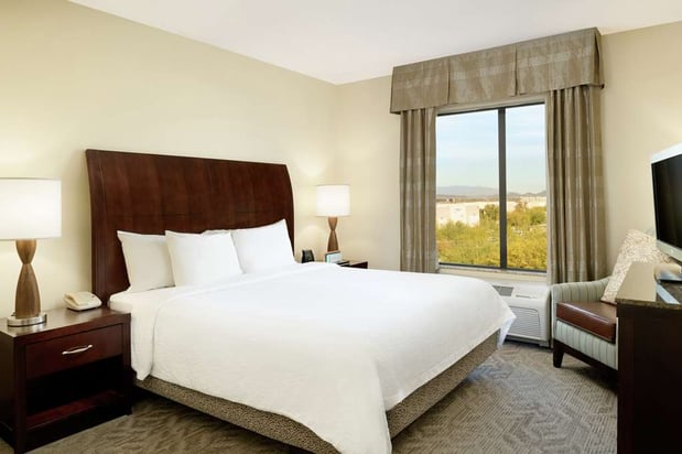 Images Hilton Garden Inn Phoenix North Happy Valley