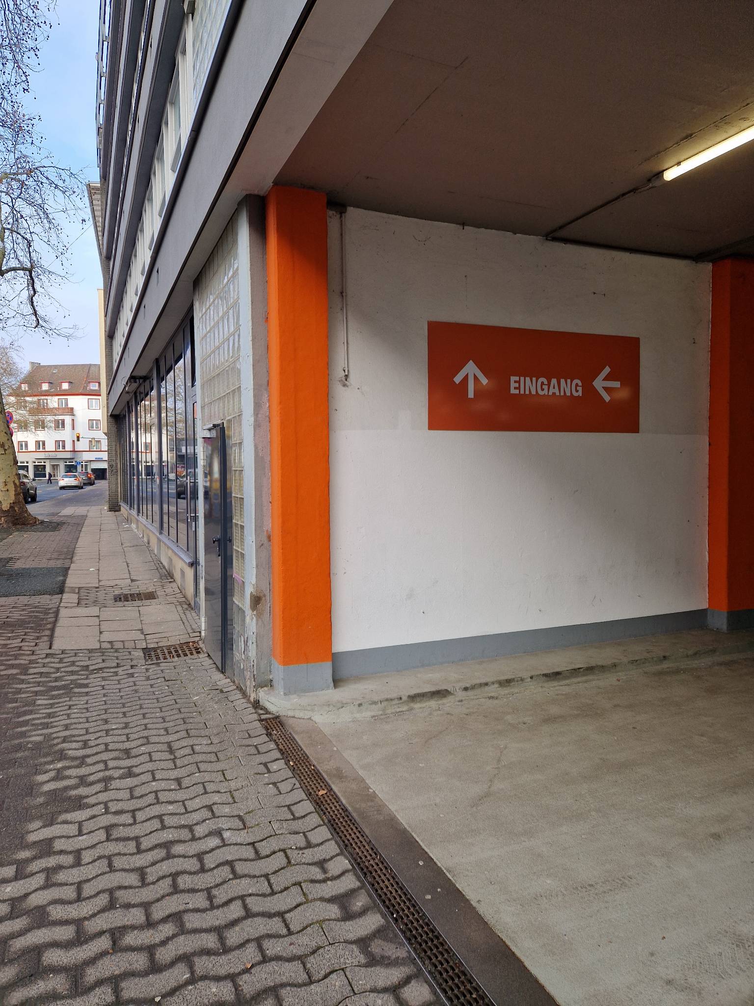 SIXT Autovermietung Bielefeld, Elsa-Brändström-Str. 6-8 in Bielefeld
