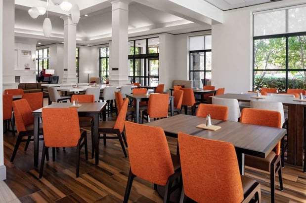 Images Hilton Garden Inn Atlanta Perimeter Center