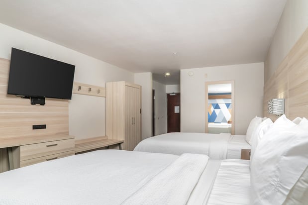 Images Holiday Inn Express & Suites San Diego Otay Mesa by IHG