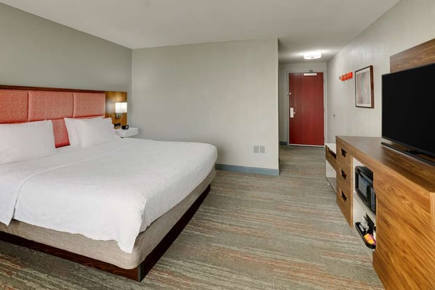 Images Hampton Inn & Suites St. Louis-Edwardsville