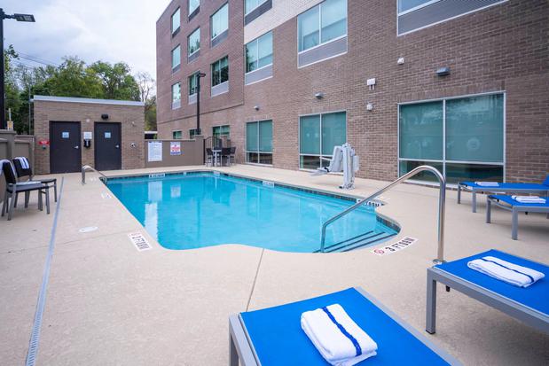 Images Holiday Inn Express & Suites Brevard – City Center by IHG