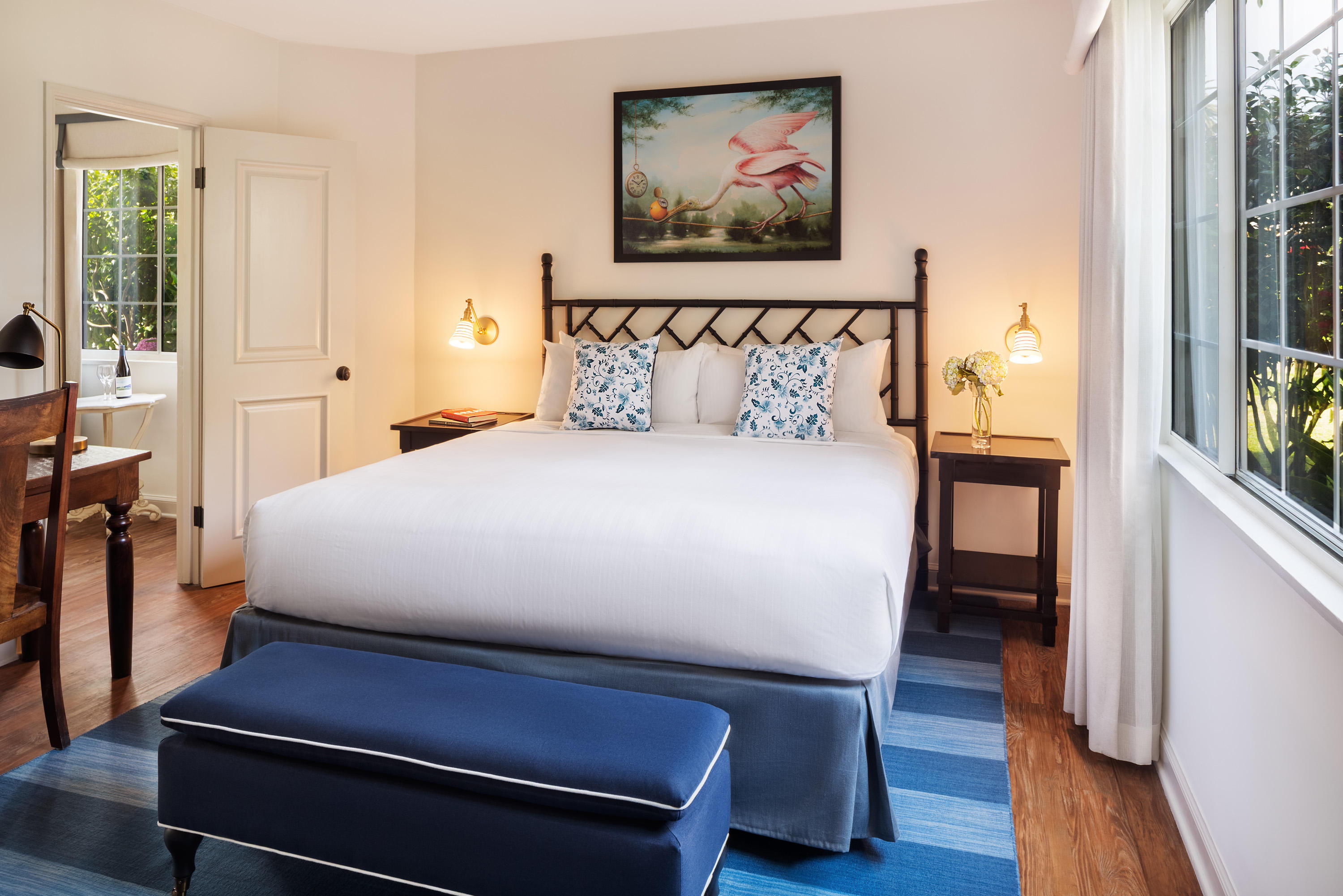 Each of our accessible rooms has a king bed and approximately 250-350 square feet and features an LCD TV and iPod docking station. Accommodates up to 2 adults. Bright and picturesque, air conditioned rooms offering garden, mountain or poolside views, with one king bed or two queen beds.