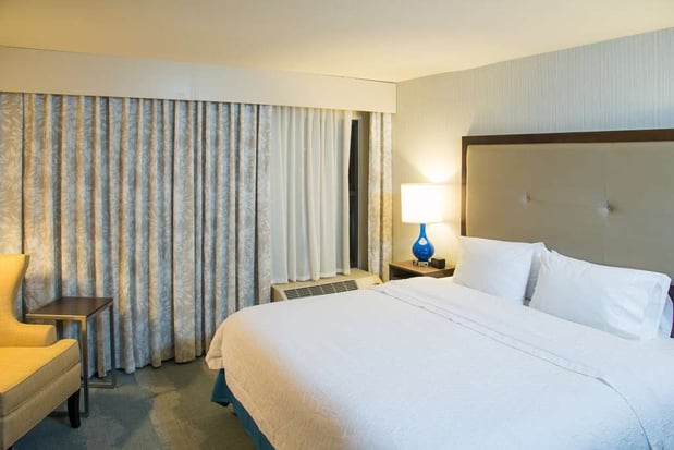 Images Hampton Inn & Suites Jackson Downtown-Coliseum