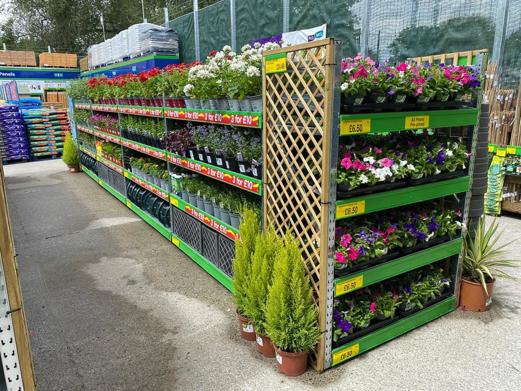 Images B&M Store with Garden Centre