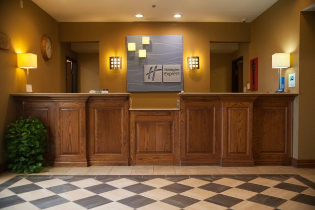 Images Holiday Inn Express & Suites Mountain Home, an IHG Hotel