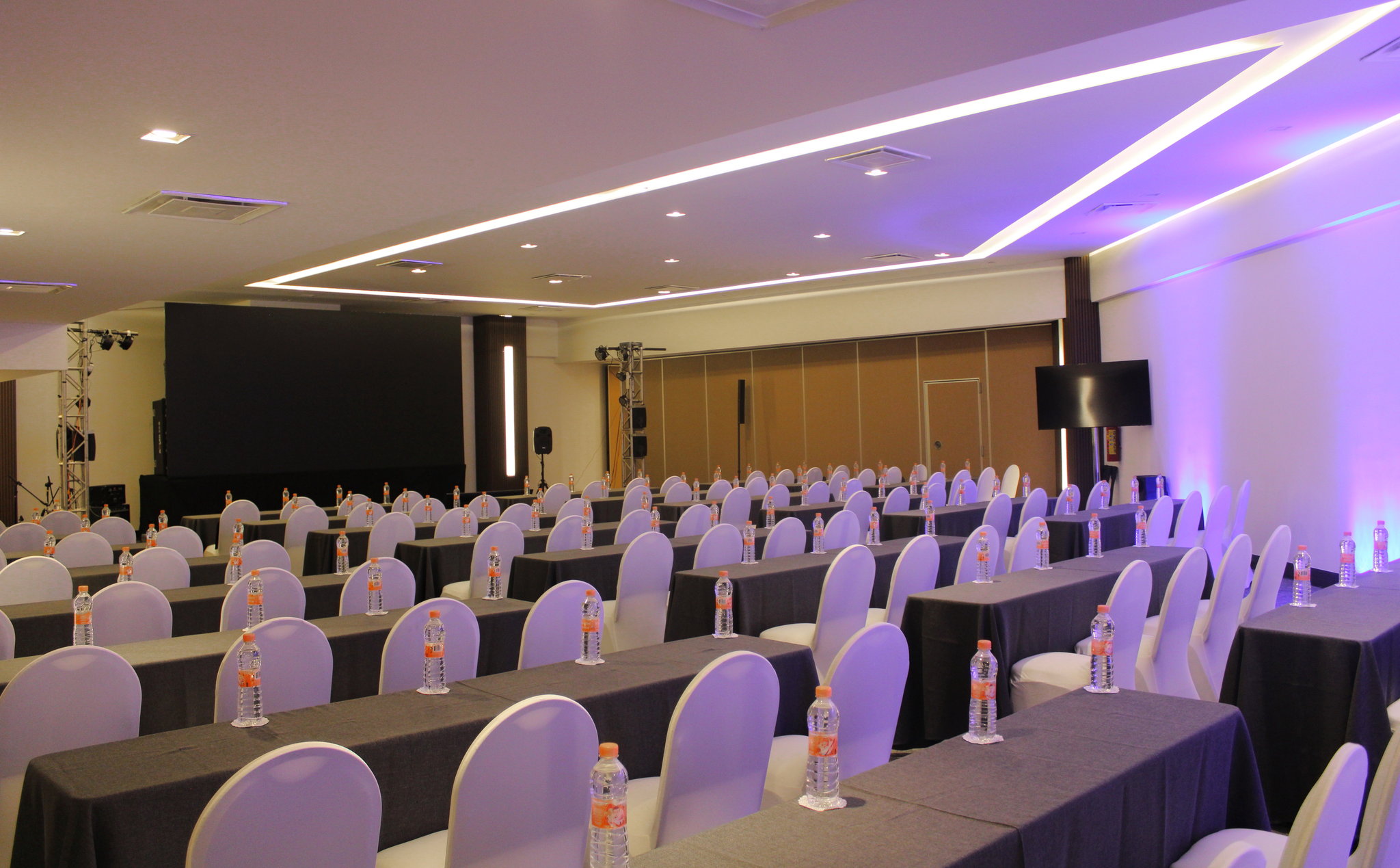 Images Holiday Inn Mexico Dali Airport by IHG