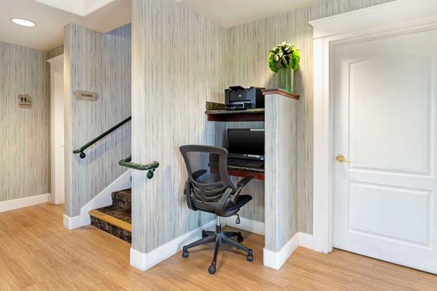 Images Best Western Cedar Inn & Suites