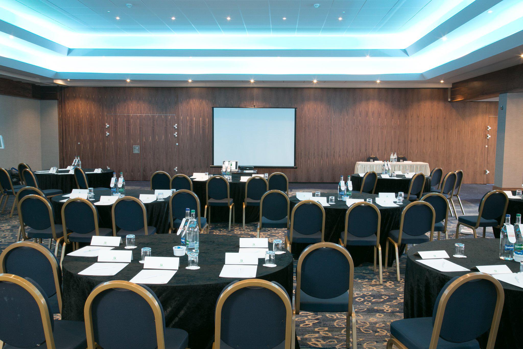 Holiday Inn London - Wembley, an IHG Hotel Wembley 020 8902 8839