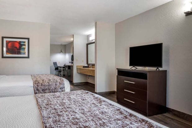 Images Best Western Carlton Suites