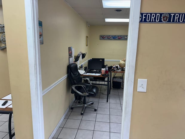 Images Elite Motors - Mobile Car Dealership