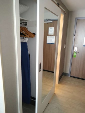 Images Hampton Inn Paramus