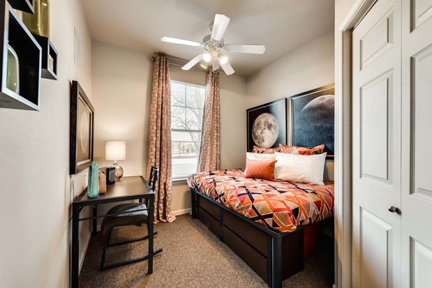 Images Maverick Place Apartments
