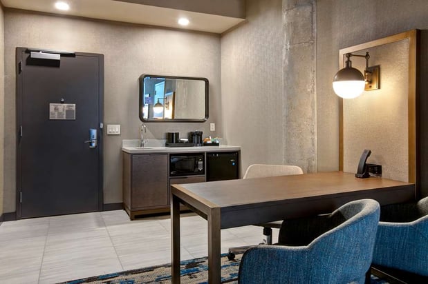 Images Embassy Suites by Hilton Rockford Riverfront