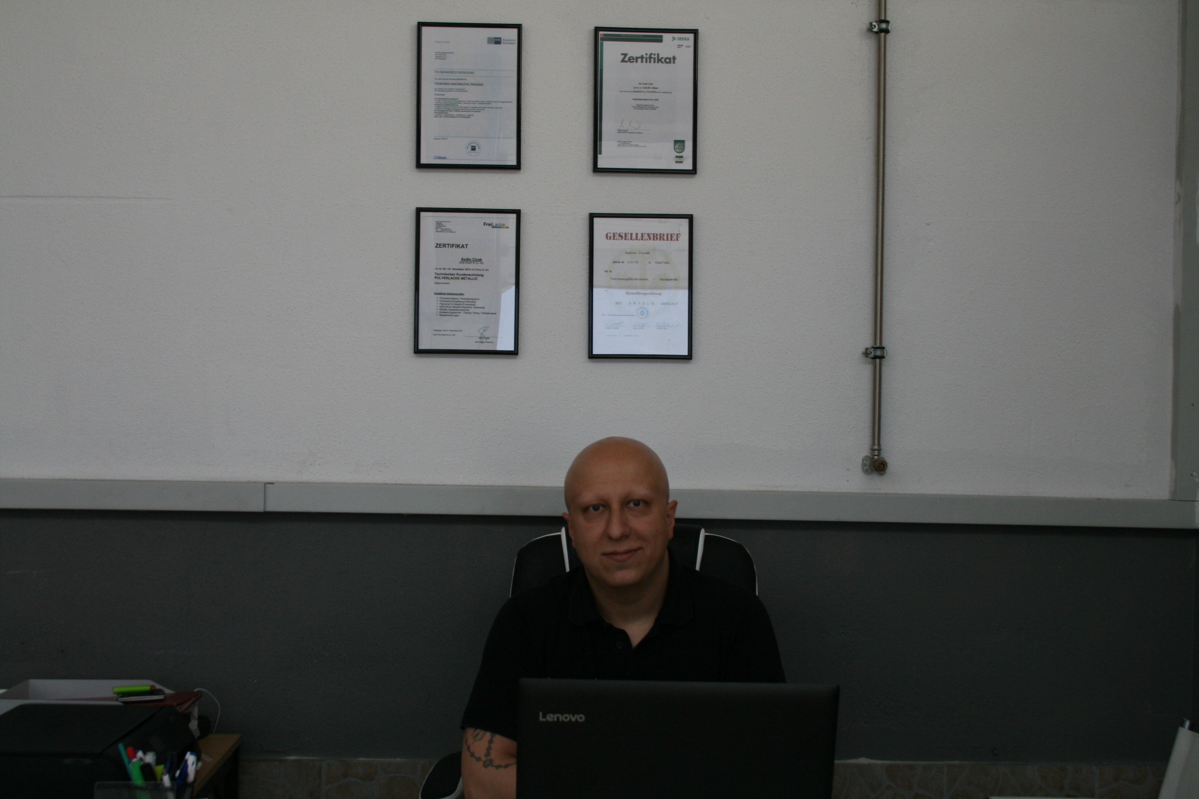 Lackaufbereitung Aydin Cicek, Weißkopfstrasse 9 1/2 in Königsbrunn