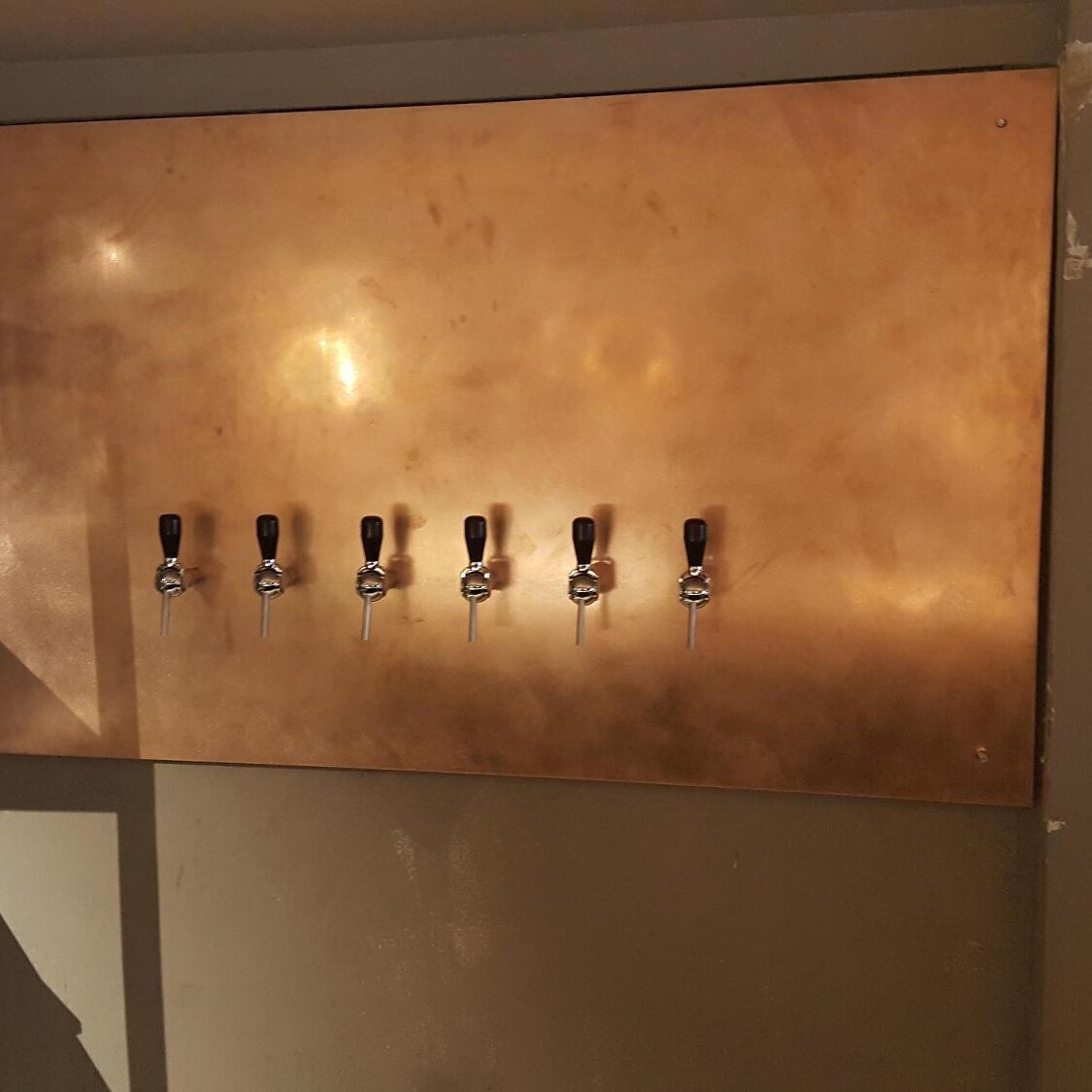 Images Install Beer  Alquiler de Grifos de Cerveza en Barcelona