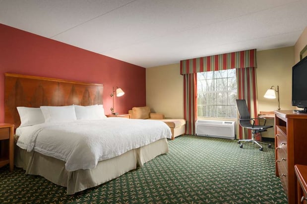Images Hampton Inn & Suites Williamsburg-Central