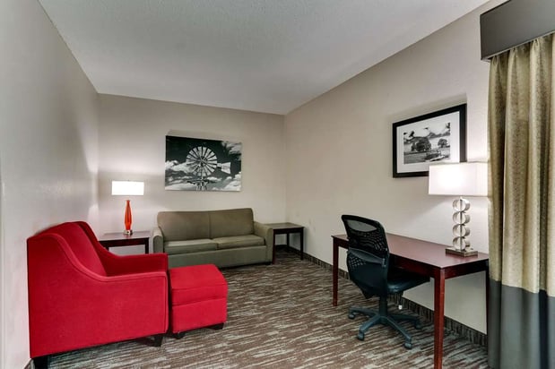 Images Best Western Plus University Inn & Suites