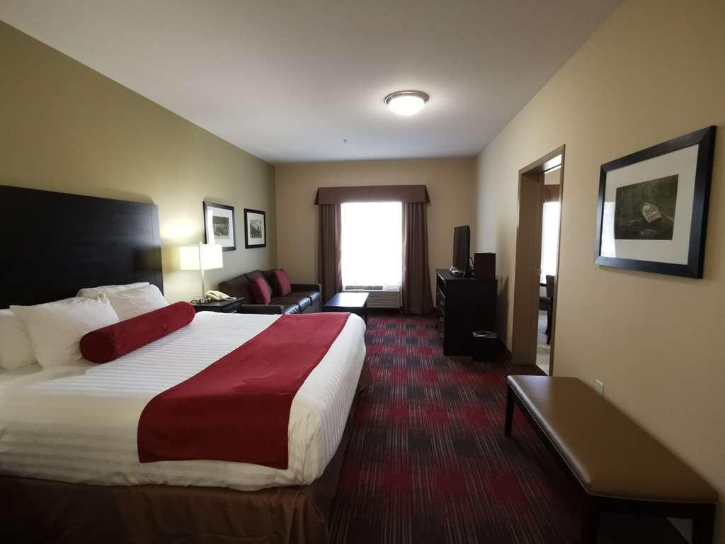 Manager Suite with full Kitchen Best Western Plus Red Deer Inn & Suites Red Deer (403)346-3555