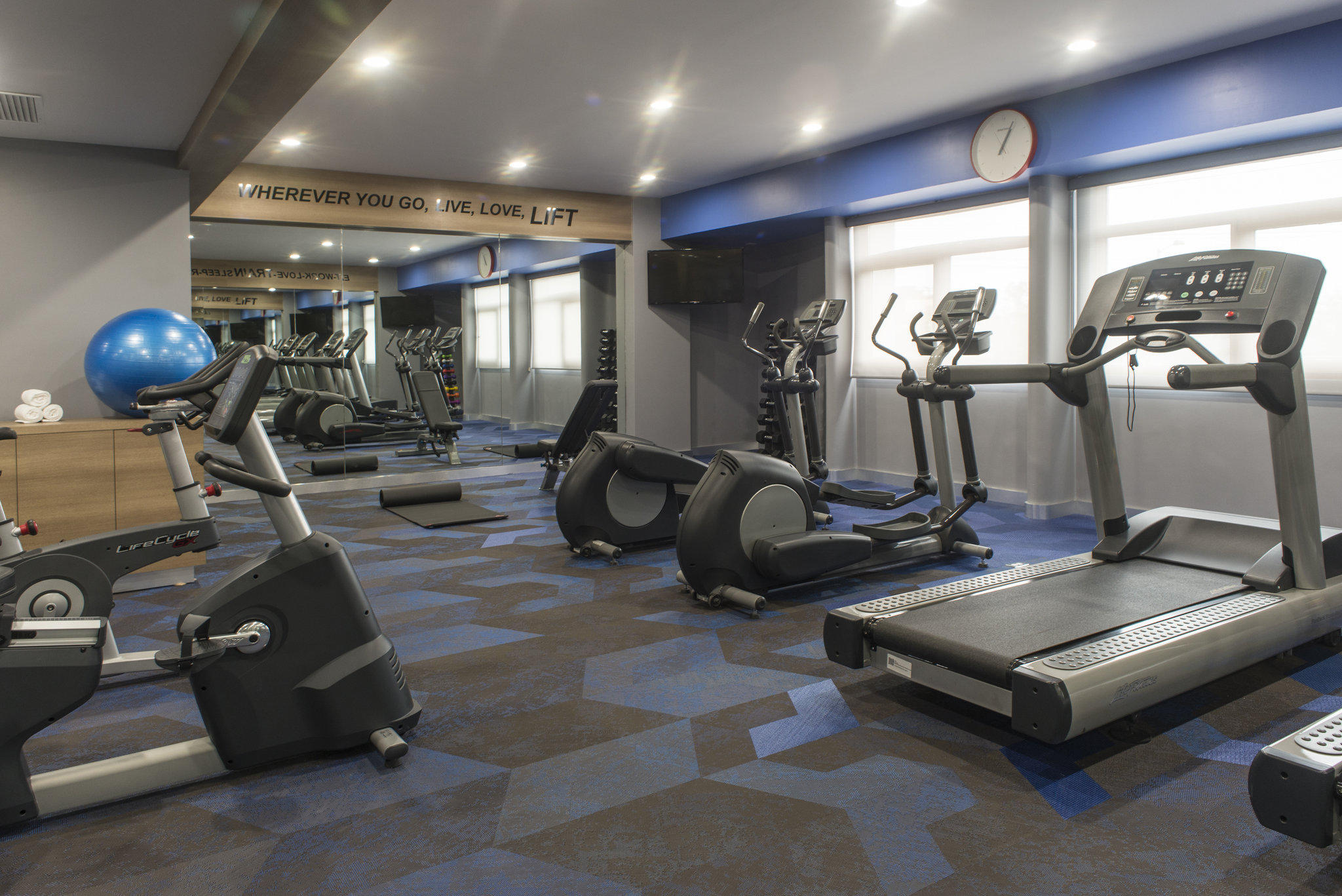 Images Holiday Inn Express Mexico - Toreo by IHG