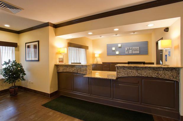 Images Holiday Inn Express & Suites Chicago-Deerfield/Lincolnshire, an IHG Hotel