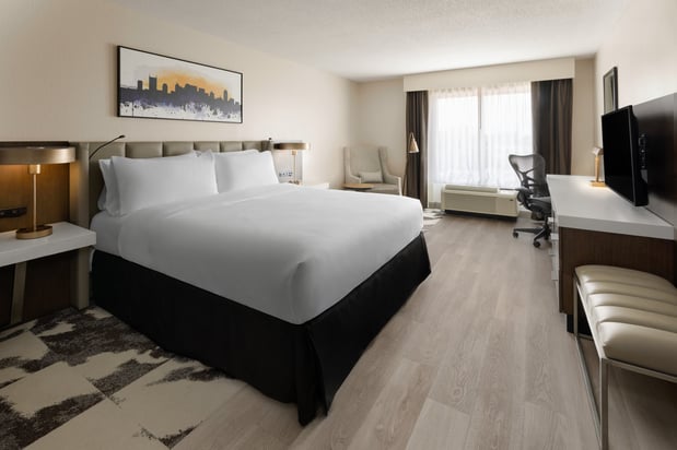 Images Crowne Plaza Nashville Airport by IHG