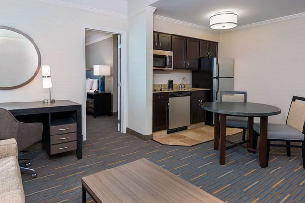 Images Hampton Inn & Suites Buffalo Downtown