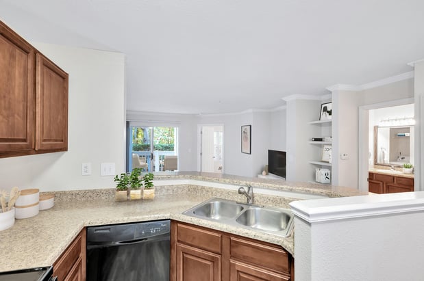 Images Camden Lake Pine Apartments