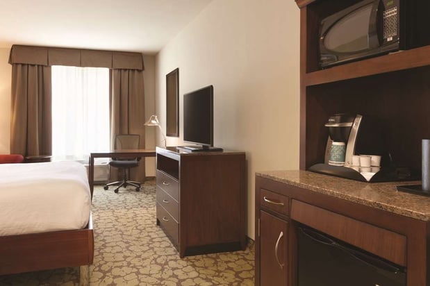 Images Hilton Garden Inn Boston Logan Airport