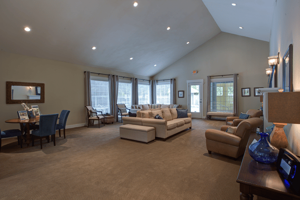 Images Commons at Avalon Park Apartments