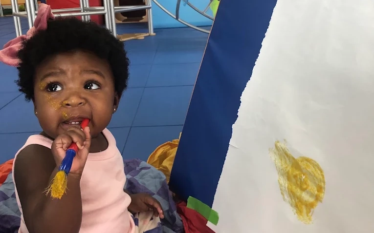 Let your child discover the joy of making music by tapping a drum and experimenting with rhythm. Our children’s music classes in Pleasanton support listening, coordination, and self-expression through hands-on musical play.