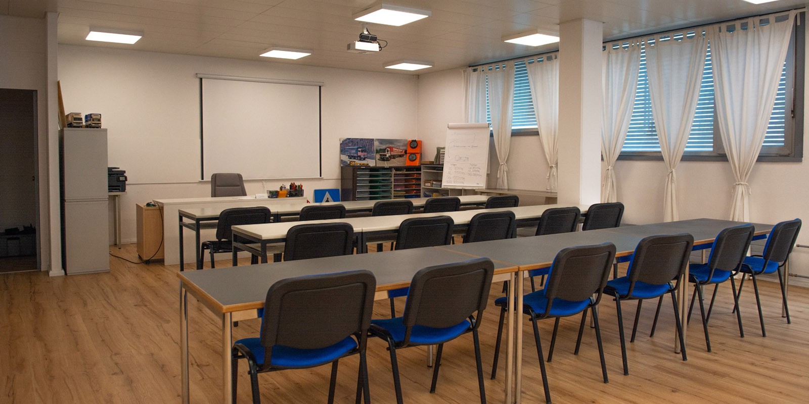 Bilder Fahrschule Simon Wenger
