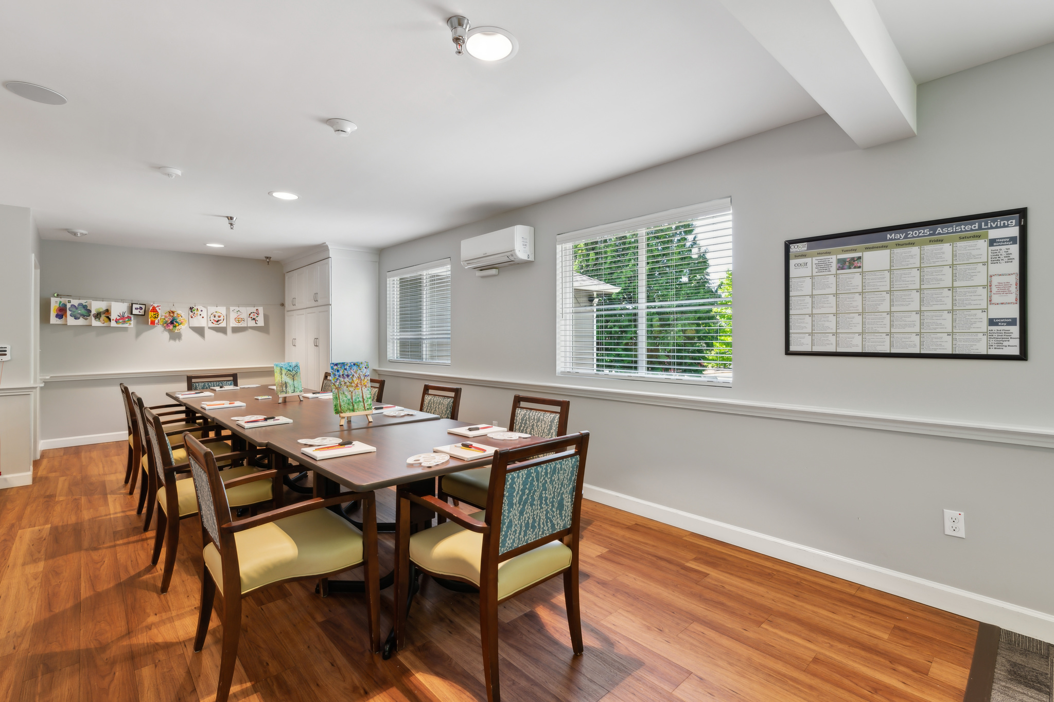 Cogir of Edmonds Image