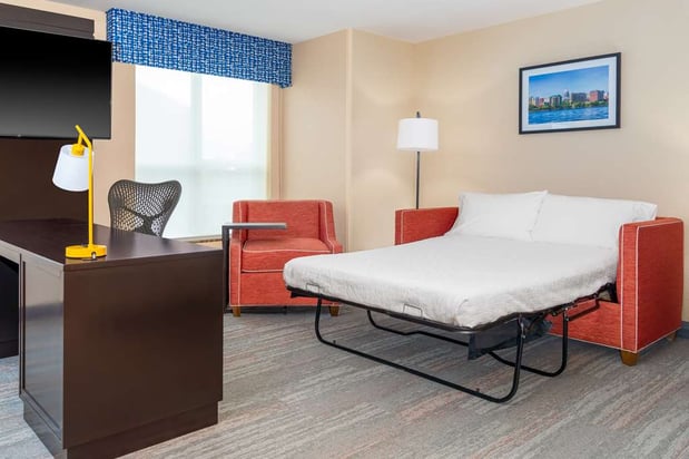 Images Hampton Inn & Suites Madison Downtown