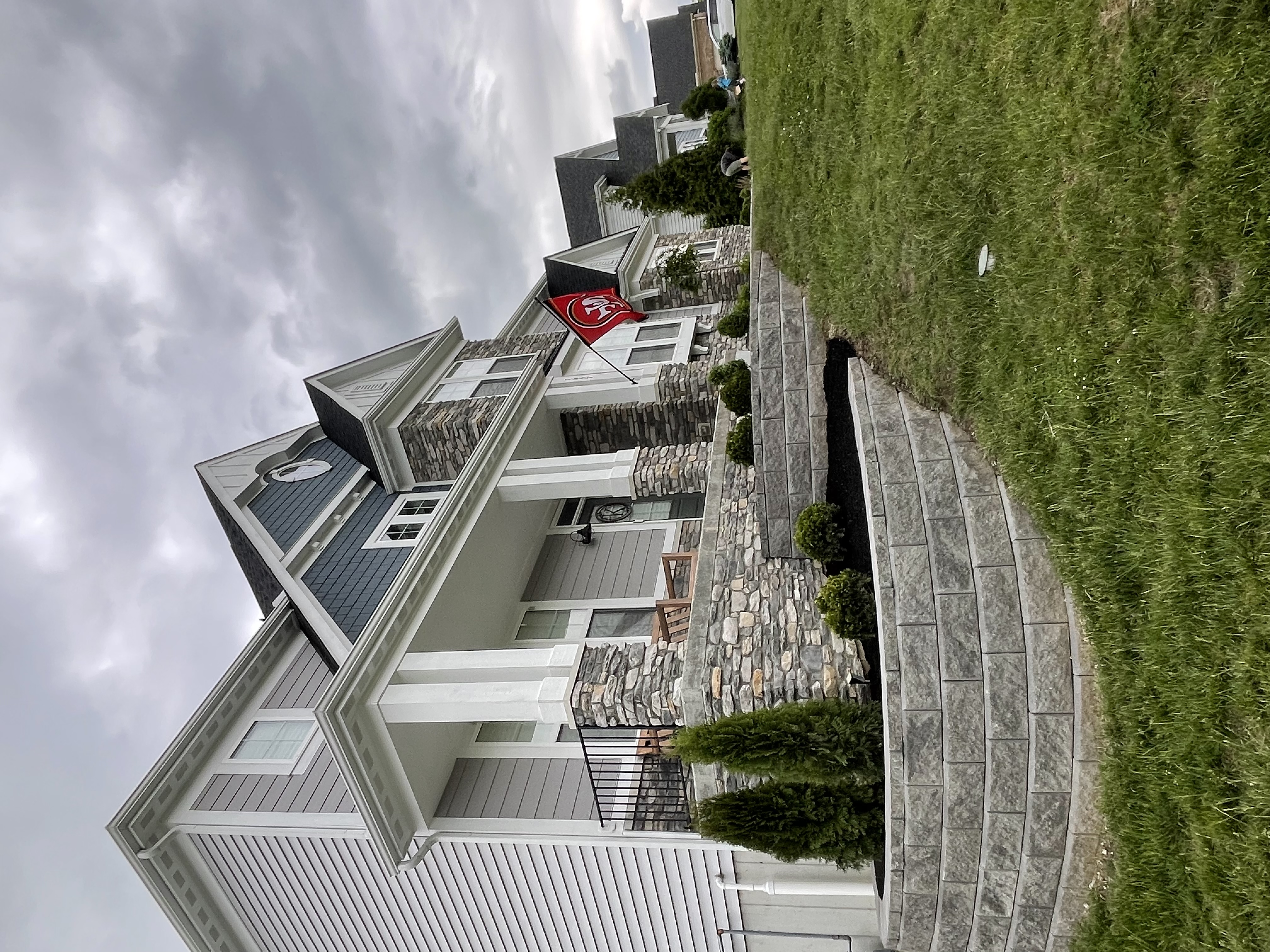 Lions Tree & Landscaping Image