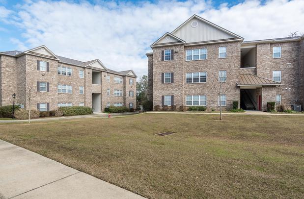 Images Central House on Stadium Apartments