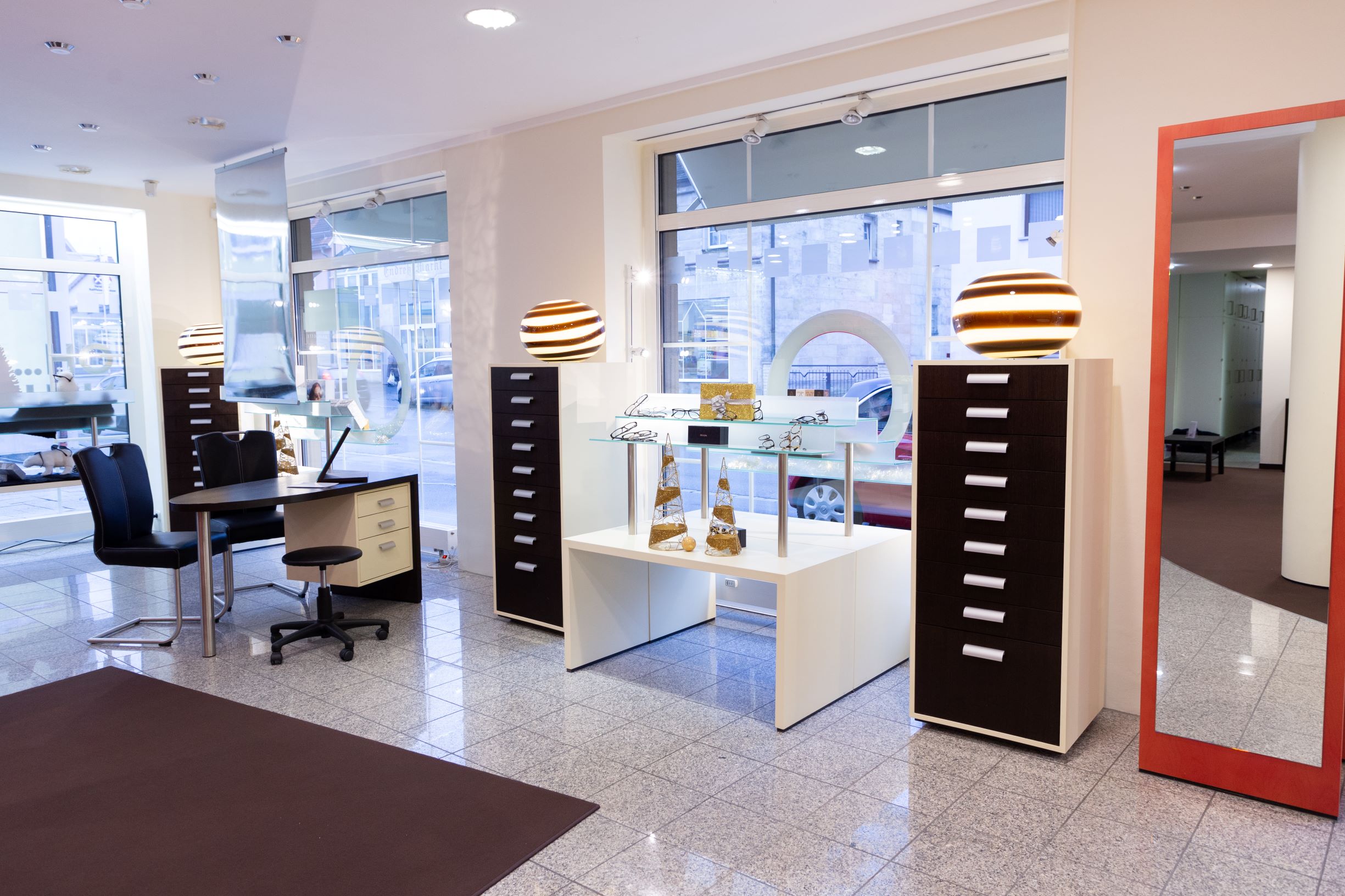 Hofgaarden United Optics, Eschenauer Hauptstrasse 21 in Eckental