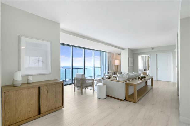 Images Beach House Fort Lauderdale, a Hilton Resort
