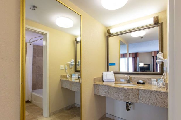 Images Hampton Inn & Suites Jacksonville-Airport