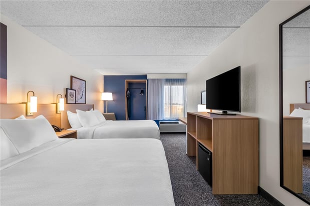 Images Spark by Hilton Green Bay