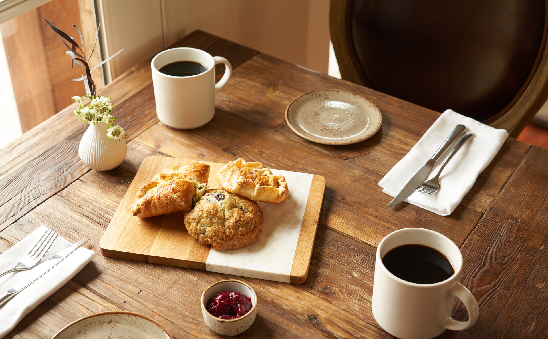 Black Walnut Inn & Vineyard Image