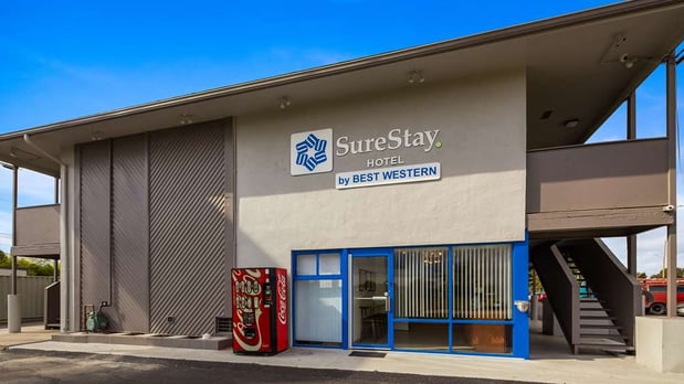 Images SureStay by Best Western Findlay