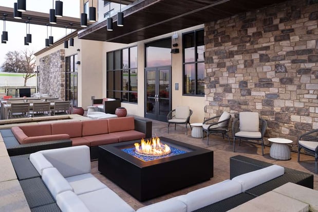 Images Hilton Garden Inn Visalia