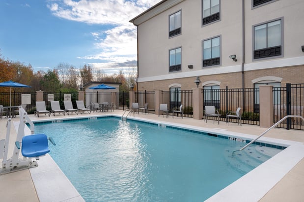 Images Holiday Inn Express & Suites Prattville South by IHG