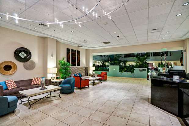 Images Embassy Suites by Hilton Fort Myers Estero