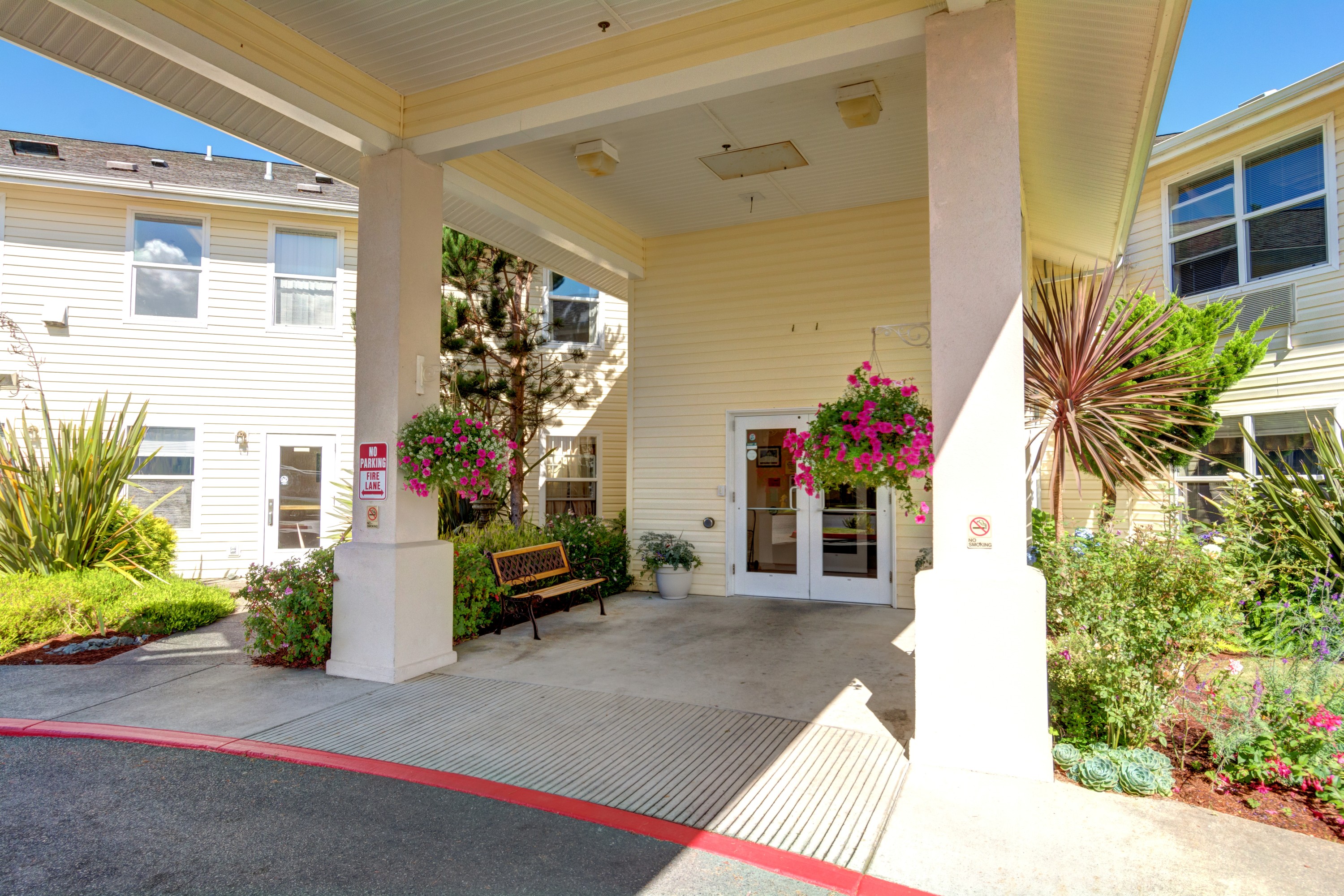 Image 4 | Bayside Terrace Assisted Living & Memory Care