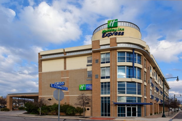 Images Holiday Inn Express & Suites San Antonio Rivercenter Area by IHG