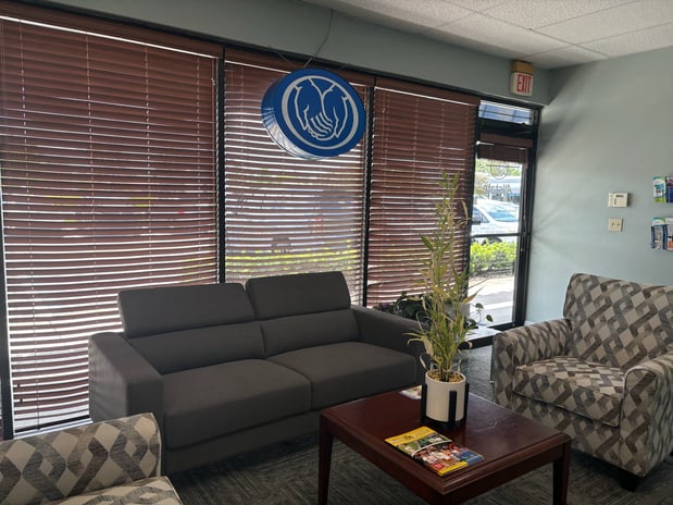 Images Jennifer Barrett: Allstate Insurance