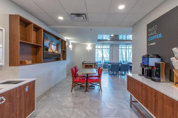 Images Holiday Inn Express & Suites Asheville Downtown, an IHG Hotel